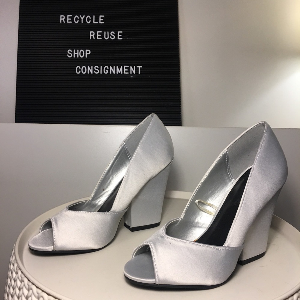 Forever 21 silver block pumps